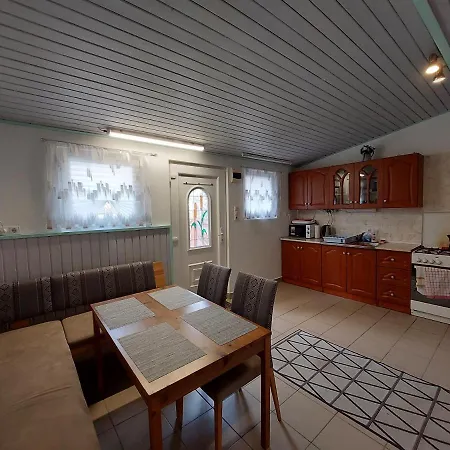 Steghouse Kis-duna Holiday home Domsod
