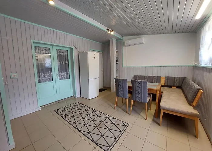 Steghouse Kis-duna Ferienhaus *